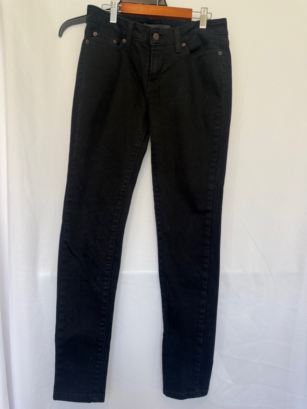 Levi's Black Skinny Jeans — High-Rise Stretch